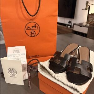 Hermes Oasis black heeled sandals, size 36.5